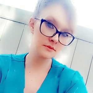 Meet your Posher, Kelli